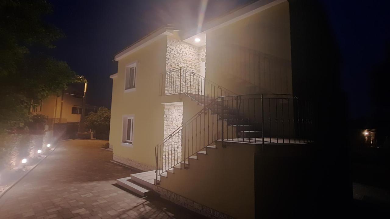 Apartman Ela Donji Rukavac Exterior foto